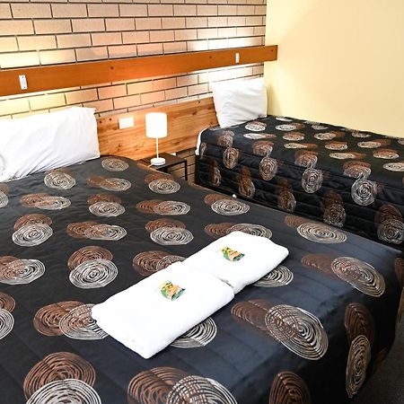 Holbrook Town Centre Motor Inn Eksteriør bilde