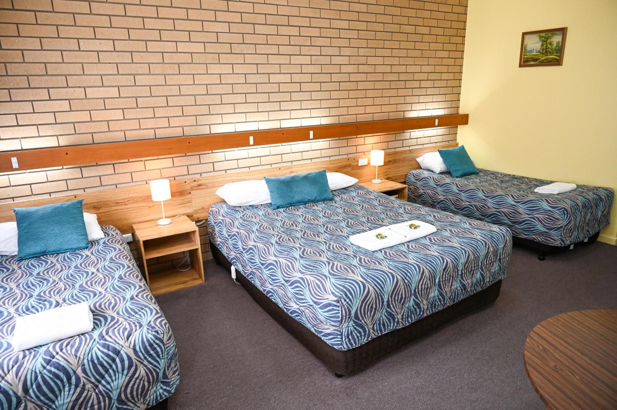Holbrook Town Centre Motor Inn Eksteriør bilde