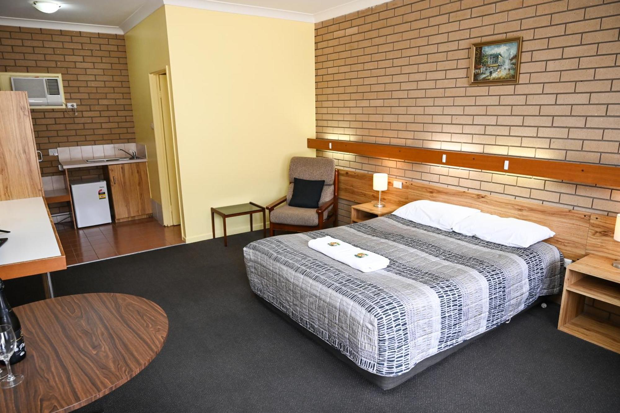 Holbrook Town Centre Motor Inn Eksteriør bilde