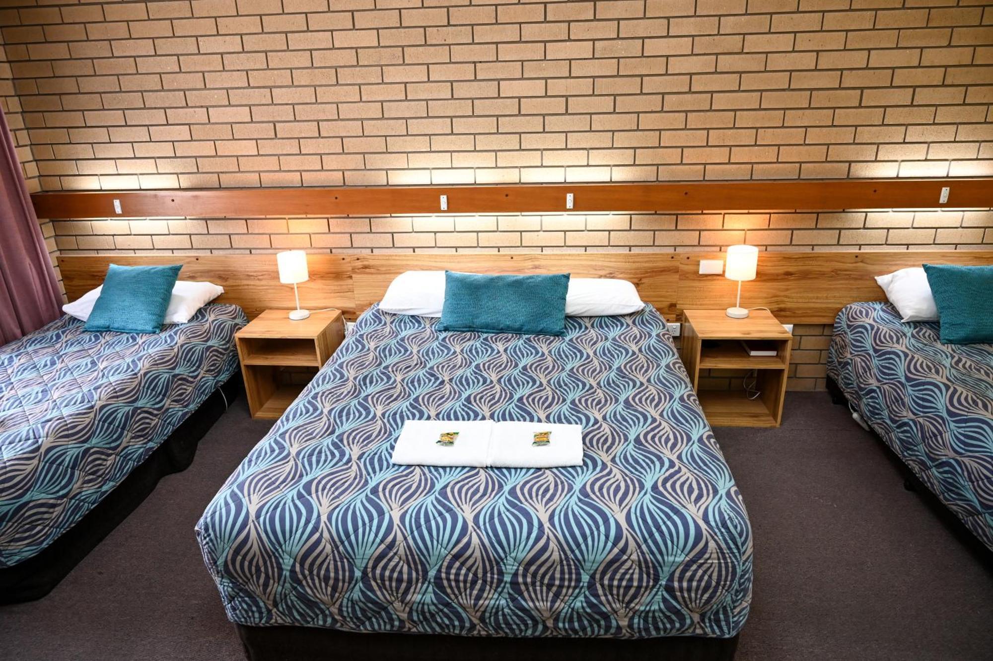 Holbrook Town Centre Motor Inn Eksteriør bilde