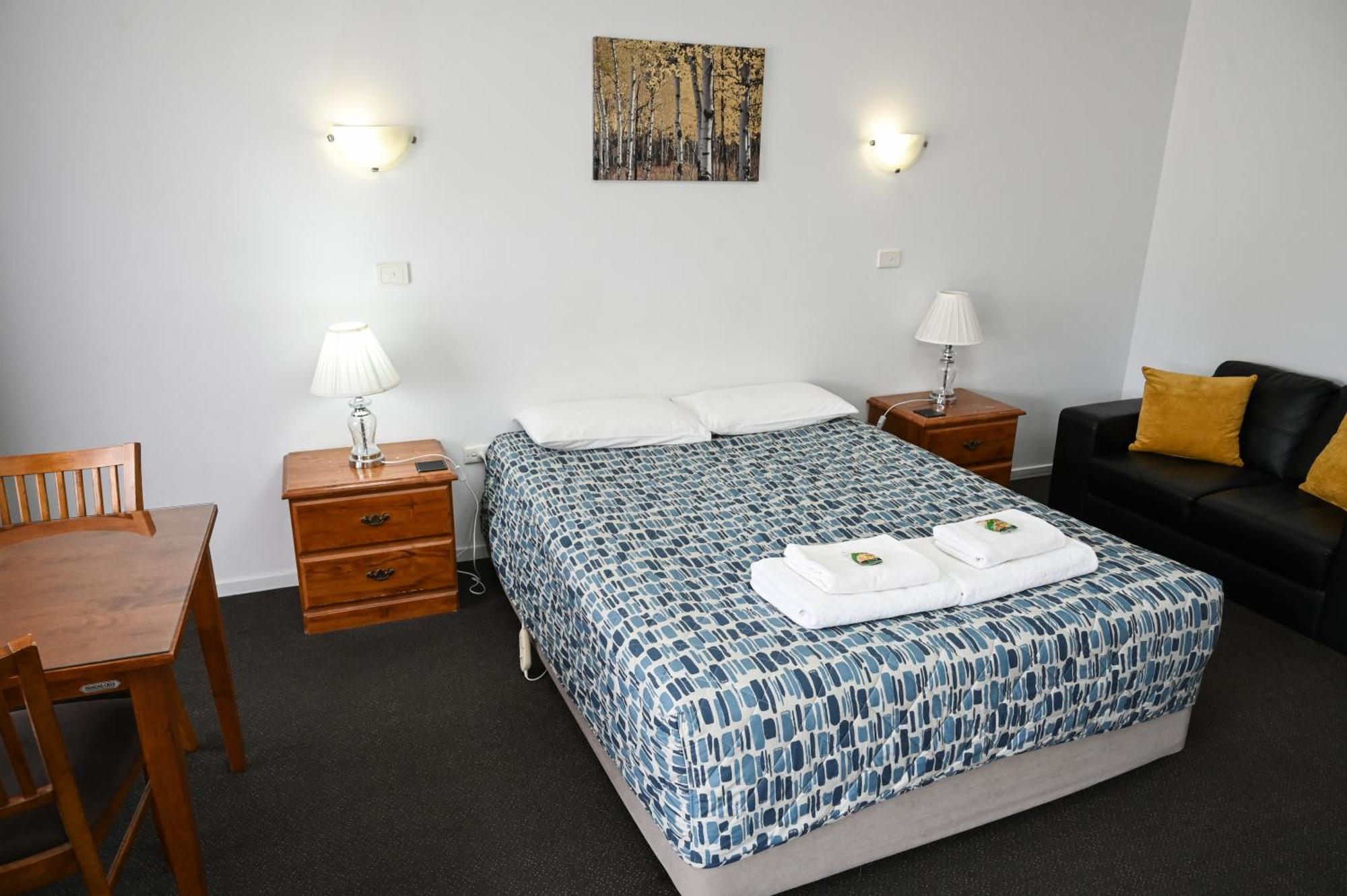 Holbrook Town Centre Motor Inn Eksteriør bilde