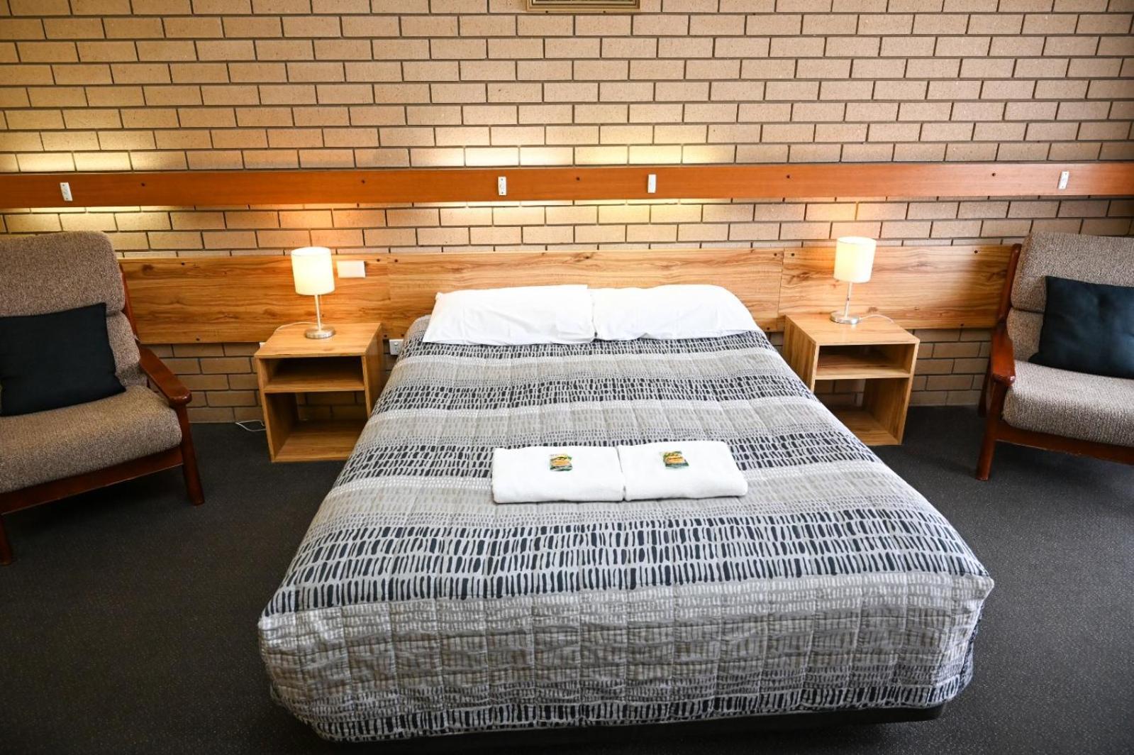 Holbrook Town Centre Motor Inn Eksteriør bilde