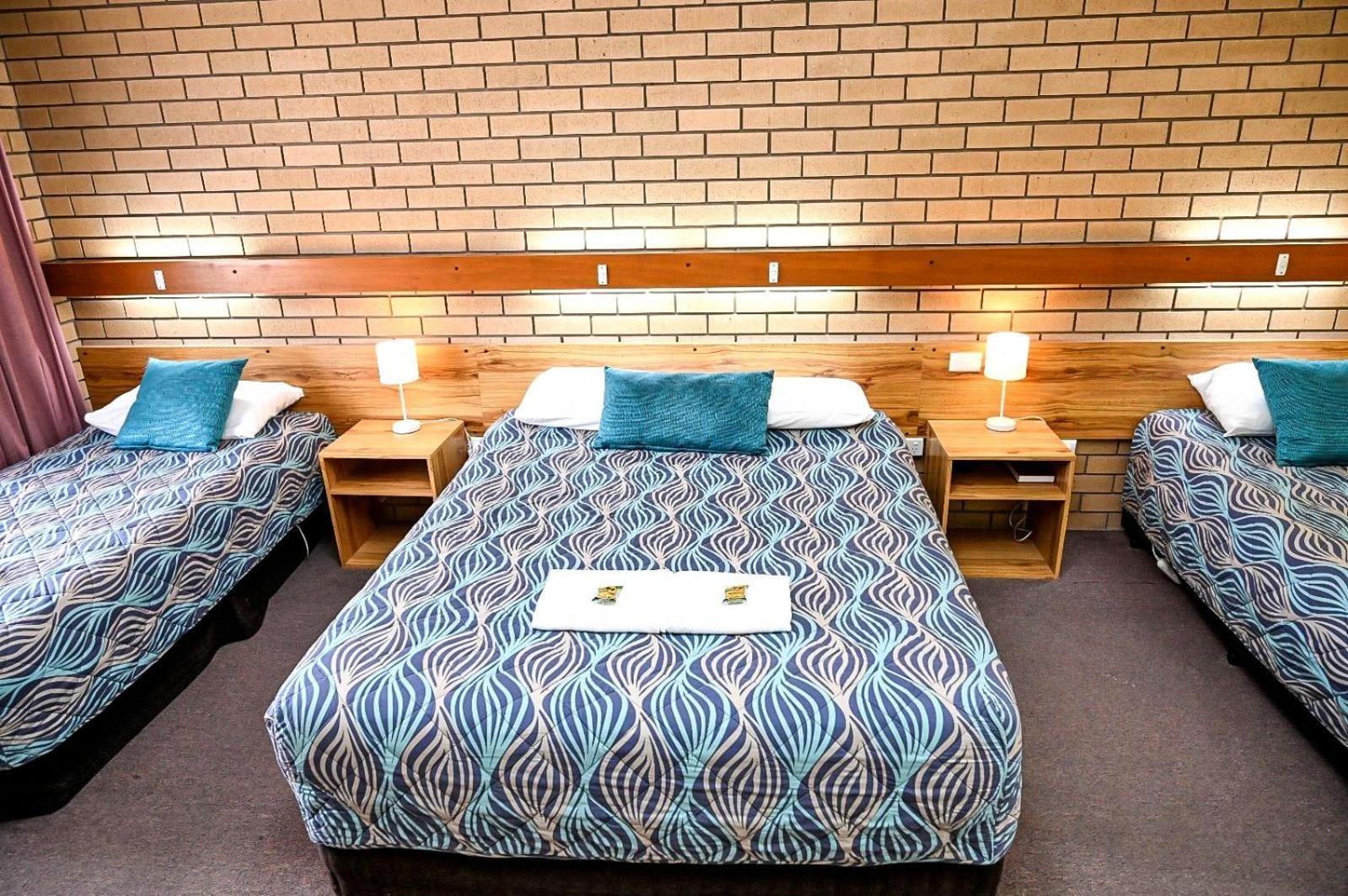 Holbrook Town Centre Motor Inn Eksteriør bilde